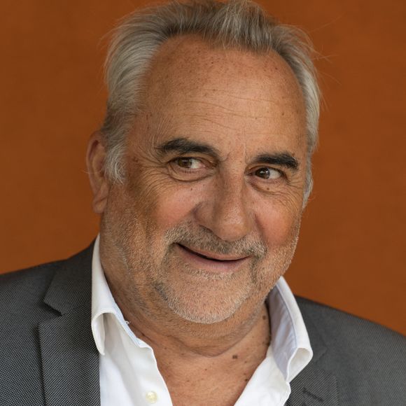 Antoine Duléry au Village lors des Internationaux de France de Tennis de Roland Garros 2025 (Jour 9), le 3 juin 2025 à Paris. 
© Moreau / Jacovides / Bestimage