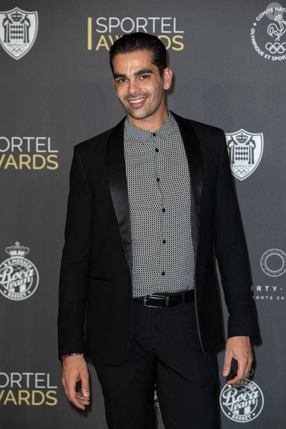 Ces moments de désespoir l’ont conduit à envisager des pensées suicidaires, une étape extrêmement difficile qu’il a partagée pour la première fois avec le public...

Christophe Licata assiste au gala des Sportel Awards qui se tient au Grimaldi Forum le 27 octobre 2020 à Monaco. Photo par Marco Piovanotto/ABACAPRESS.COM