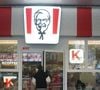 Le groupe américain Yum! Brands, également propriétaire des enseignes KFC et Taco Bell, a officialisé la vente de sa filiale Pizza Hut pour un montant global de 2,7 milliards de dollars. 

Un client entre dans un restaurant KFC à Hangzhou, dans la province du Zhejiang (est de la Chine). Cost Foto / Bestimage.
