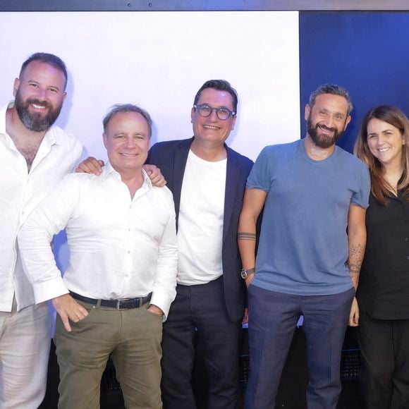 Exclusif - Fabien Lecoeuvre, Olivier Dartigolles, Cyril Hanouna, Valérie Benaim, Gauthier Le Bret - Dernière de l'émission "On Marche Sur La Tête", présentée par C.Hanouna sur Europe 1 à Paris le 26 juin 2025 - © Jack Tribeca / Bestimage