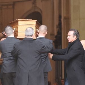Lorsqu'il a appris la mort de ce dernier, l'acteur de 52 ans lui a rapidement rendu un très bel hommage sur son compte Instagram. 

Jean Dujardin - Obsèques du réalisateur Bertrand Blier en l'église Saint-Roch à Paris le 29 janvier 2025. © Dominique Jacovides/Bestimage