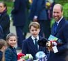 La jeune fille a joué le jeu avec une des personnes venues saluer la famille royale

Prince Louis, Princesse Charlotte, Prince George, Le prince William, prince de Galles - La famille royale britannique se rend à la messe de Noël à Sandringham le 25 décembre 2024.