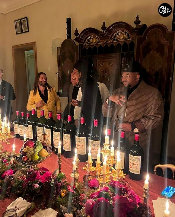 Capture Instagram - Jay Brown - Jay Z et le directeur général du label américain Roc Nation, Jay Brown, célèbrent leur anniversaire dans l'hôtel 5 étoiles privatisé « Les Sources de Caudalie » avec leurs amis Kris Jenner, Ellen Pompeo, Beyoncé, Rihanna, à Martillac près de Bordeaux, en France, le 3 décembre 2023. Des navettes aux vitres teintées ont fait des allers-retours toute la journée de samedi.   L'anniversaire s'est déroulé du 1er au 4 décembre 2023. Parmi les 98 invités qui séjourneront sur place, les stars internationales Kris Jenner, Ellen Pompeo, Beyoncé et Jay-Z, accompagnés de leurs enfants, sont arrivés vendredi soir, et la chanteuse Rihanna samedi dans la journée. La fête s'est poursuivie au château d'Yquem dimanche soir.