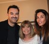 Fait rare, Cyril Lignac et sa compagne Déborah sont apparus ensemble mais nul ne sait si leur fils Léo était dans les parages.

Exclusif - Cyril Lignac et sa compagne Déborah avec Chantal Goya - Personnalités au spectacle de Chantal Goya "50 ans d'amour" au palais des Congrès à Paris le 25 mai 2025.

© Philippe Baldini / Bestimage