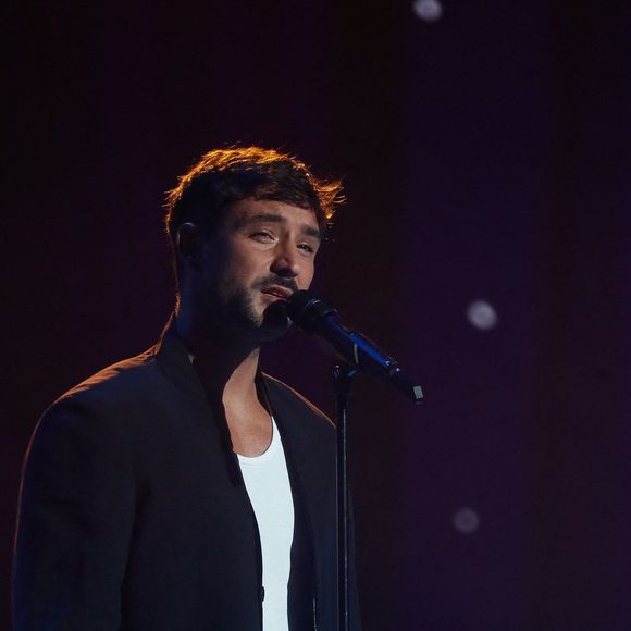 Mais le chanteur n'est pas qu'un simple artiste. 

Exclusif - Jérémy Frérot - Enregistrement de l'émission "Eternel Aznavour, le concert événement", diffusée le 18 octobre sur France 3
© Christophe Clovis-Cyril Moreau / Bestimage