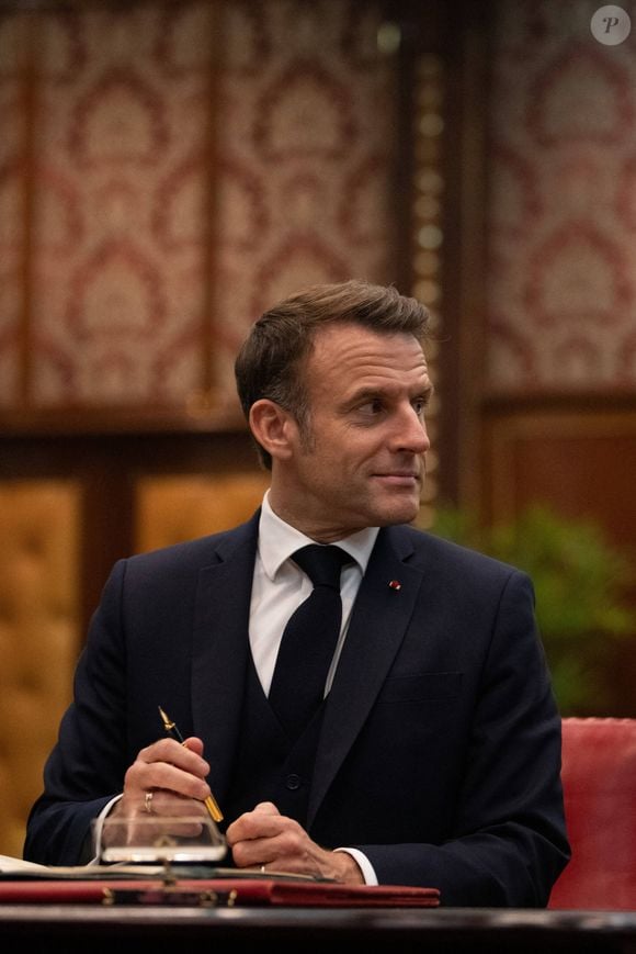 Le président de la République française Emmanuel Macron et le roi Mohammed VI lors de leur entretien au palais royal à Rabat, au premier jour de la visite officielle du chef de l'Etat et de la première dame, B.Macron au Maroc, le 28 octobre 2024. 
© Jeanne Accorsini / Pool / Bestimage