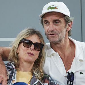 Le couple s'est offert un voyage au Nicaragua, à près de 9000 km de la France

Karin Viard et son mari Manuel Herrero - Célébrités dans les tribunes des Internationaux de France de tennis de Roland Garros 2024 à Paris le 26 mai 2024. © Moreau-Jacovides/Bestimage