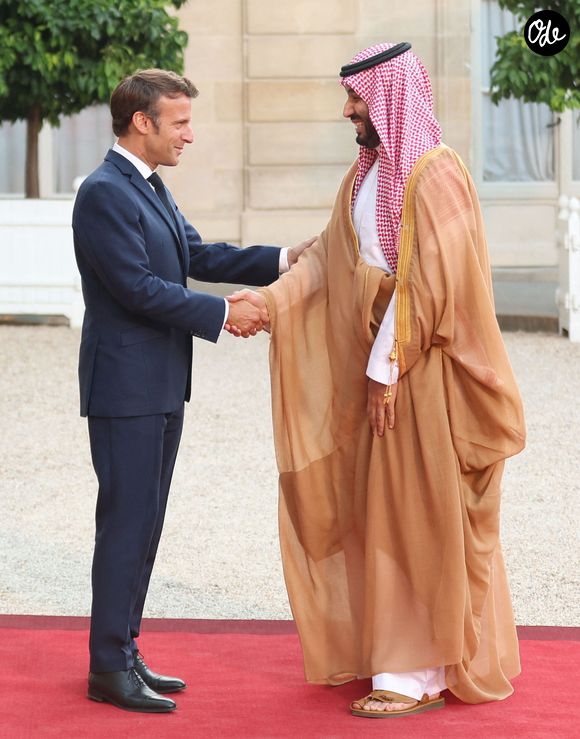 Le président Emmanuel Macron a accueilli  le prince héritier saoudien Mohammed ben Salmane, invité pour un dîner de travail au palais de l’Elysée à Paris le 28 juillet 2022. © Tiziano Da Silva/Bestimage