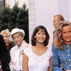 Sophie Marceau, Brigitte Fossey et Claude Brasseur sur le tournage du film "La Boum 2 (1982)
© Imago / Panoramic / Bestimage