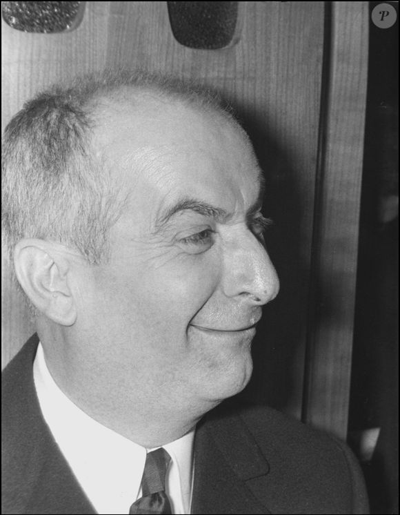"Bourvil était en grande possession de ses moyens et ça partait d’un coup", indique la co-scénariste tandis que pour le papa d'Olivier, Patrick et Daniel Charles, "Le grain de folie se mettait en route après plusieurs prises". 

Archives : Louis de Funès
AGENCE / BESTIMAGE