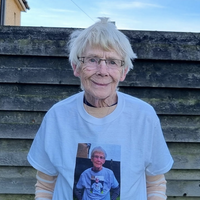 Cette influenceuse, suivie par plus de 3 millions d'abonnés, perd la vie soudainement : "Elle tenait la main de sa fille"