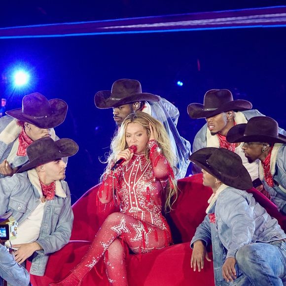 Beyonce Knowles en concert à Los Angeles dans le cadre de sa tournée "Cowboy Carter" le 28 avril 2025. Beyonce a fait monter sur scène ses filles Blue Ivy et Rumi Carter. Backgrid USA / Bestimage
