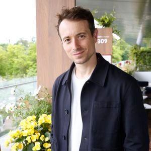 Exclusif - Hugo Clément (Journaliste) au déjeuner dans la loge de France TV lors des Internationaux de France de Tennis de Roland Garros 2024 - Jour 6 à Paris, France, le 31 mai 2024. © Bertrand Rindoff/Bestimage
