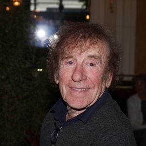 Un lieu qui est très cher au coeur d'Alain Souchon puisqu'il y habite depuis bientôt cinquante ans.

Alain Souchon lors de la 90ème édition au café Les Deux Magots, pour la causerie "L'esprit rive gauche selon A.Souchon", le 25 septembre 2023 à Paris. G.Boley est le lauréat de cette année pour son livre "A ma soeur et unique" (Ed. Grasset). 
© Denis Guigenbourg / Bestimage