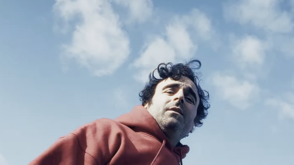 Clip du morceau Twenty Twenty, de Joseph Chedid