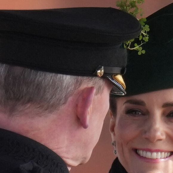 Kate Middleton assiste au défilé de la Saint-Patrick des Irish Guards à la caserne de Mons, Aldershot.
Julien Burton / Bestimage