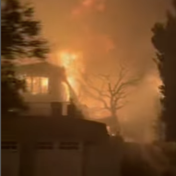 Un drame terrible, comme l'a confié André Boudou, le père de Laetitia.

Capture d'écran d'une vidéo publiée par Laeticia Hallyday