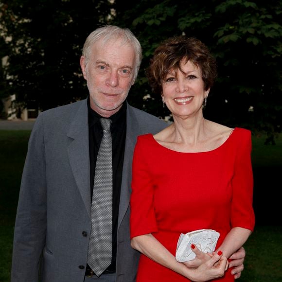 Catherine Laborde partageait la vie de Thomas Stern, avec qui elle a coécrit le livre "Amour Malade"

Archives - En France, à Versailles, Catherine LABORDE et son compagnon Thomas STERN lors de la remise du PRIX TROFEMINA BY TENTATION 2011.
© Christophe Aubert via Bestimage