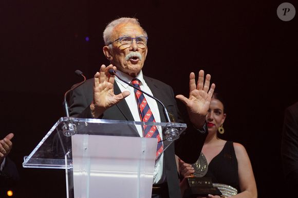 Surnommé “Le Grand”, cette figure de l'ovalie des années 1960-1970 a marqué le milieu du sport par son charisme et sa combativité. 

André Herrero (Ancien joueur du RC Toulon) - Soirée "Hall of Fame" du RC Toulon à Toulon, le 18 avril 2023. 
© Norbert Scanella / Panoramic / Bestimage