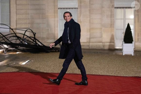 Le président de la multinationale française de la distribution Carrefour Alexandre Bompard arrive pour assister à une réunion des chefs d'État européens en marge du Sommet d'action sur l'intelligence artificielle (IA), au palais de l'Élysée, à Paris, le 10 février 2025. Photo par Raphael Lafargue/ABACAPRESS.COM