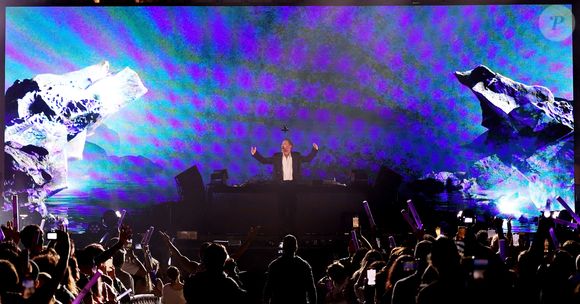 Pour cet événement d'envergure, le producteur a tenu à proposer des billets à des tarifs particulièrement accessibles.

10 mai 2025, Huntington Beach, Californie, États-Unis : David Guetta se produit sur scène lors du Wango Tango 102.7 KIIS FM d'iHeartRadio à Huntington City Beach. (Crédit image : © Casey Flanigan/SOPA Images via ZUMA Press Wire)