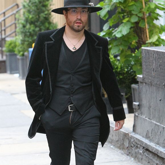 Sean Lennon en balade à New York City, NY, USA le 17 août 2014. Photo Morgan Dessalles/ABACAPRESS.COM