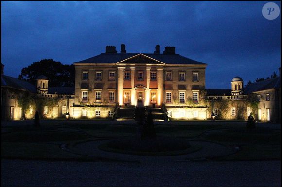 Les bénéfices générés seront reversés aux actions caritatives de la King’s Foundation et serviront à soutenir l’emploi local et des programmes éducatifs.

Réception et dîner de gala pour marquer l'achèvement des travaux visant à rendre Dumfries House disponible pour des fonctions et événements majeurs. Photo par GOFF  / BESTIMAGE