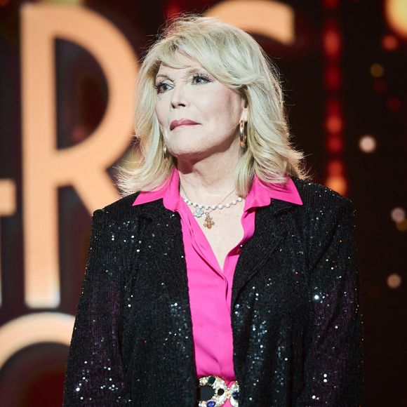 Exclusif - Amanda Lear lors de l’enregistrement de l’émission “Les stars s’unissent pour le Sidaction” au théâtre Marigny à Paris, France, le 11 mars 2025. L’émission sera diffusée en prime le 22 mars sur France 2. © Guirec-Moreau/ Bestimage