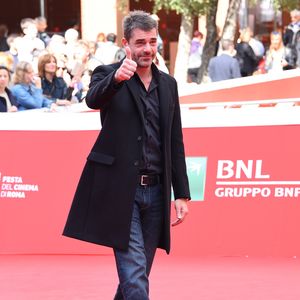 Thierry Neuvic (habillé en Fendi) - Tapis rouge du film "Belle et Sébastien" à Rome, le 17 octobre 2015. © SGP / BESTIMAGE