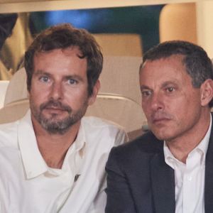François Roelants et son mari Marc-Olivier Fogiel - Personnalités dans les tribunes lors des Internationaux de France de tennis de Roland Garros 2024 à Paris. Le 29 mai 2024
© Jacovides-Moreau / Bestimage