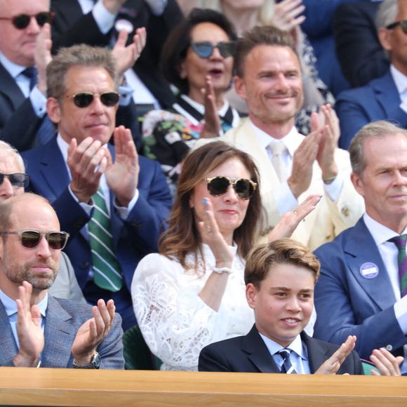 Le prince William et le prince George à Wimbledon, le 12 juillet 2026.

© Mirrorpix / Bestimage