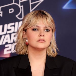 Louane Emera au photocall de la 25ème cérémonie des "NRJ Music Awards (NMA)" au palais des Festivals et des Congrès de Cannes, France, le 10 novembre 2023. © Dominique Jacovides/Bestimage