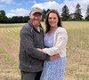 Jérôme et Lucile, révélés dans L’amour est dans le pré en deux-mille vingt, attendent leur troisième enfant.

Lucile et Jérôme de "L'amour est dans le pré", couple uni