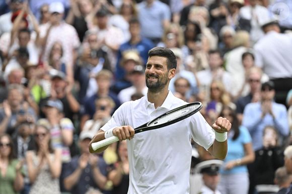 Novak Djokovic a battu Alex De Minaur (1–6, 6–4, 6–4, 6–4) lors du tournoi de Wimbledon, le 7 juillet 2025. 

© Chryslene Caillaud / PsnewZ / Bestimage