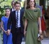 Pour ce grand rendez-vous sportif, elle était entourée de son époux et de ses deux aînés : George et Charlotte.

Kate Middleton et ses enfants, le prince George and la princesse Charlotte, à Wimbledon le a 12 juillet 2026. 

© Andrew Matthews / Bestimage