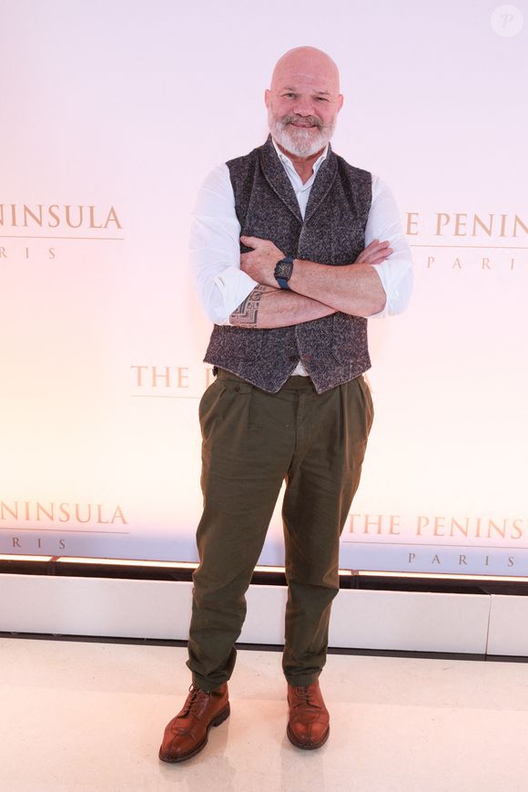 Philippe Etchebest assiste à un photocall pour le Gala d'Hiver du Peninsula Paris, avec un cocktail dînatoire orchestré par le Chef Exécutif David Bizet et la Chef Pâtissière Anne Coruble à l'hôtel Peninsula à Paris, France, le 27 novembre 2025. Photo by David Boyer/ABACAPRESS.COM