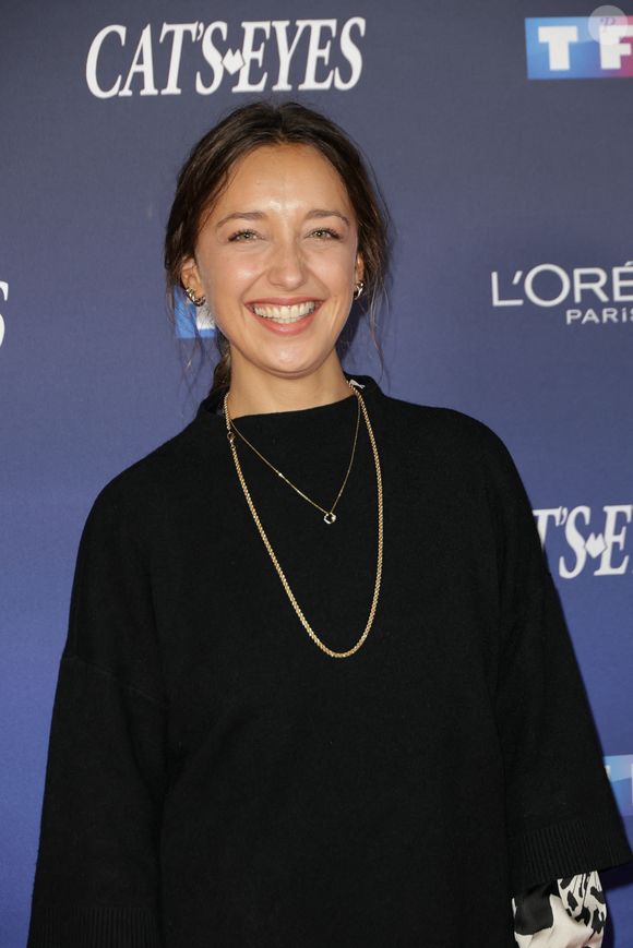 Zoï Sévérin interprète le personnage de Jasmine depuis 2021

Zoï Sévérin - Avant-première de la nouvelle fiction de TF1 "Cat's Eyes" à la Seine Musicale à Paris le 9 octobre 2024. © Coadic Guirec/Bestimage