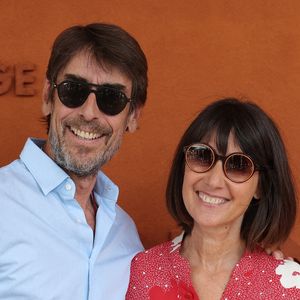 Pour séjourner dans cet hôtel 5 étoiles, il faut compter entre 460 euros et 1 000 euros la nuit en basse saison !
Alexia Laroche-Joubert et Mathieu Grinberg à Roland Garros 2024 à Paris, le 7 juin 2024.
Photo : Jacovides-Moreau / Bestimage