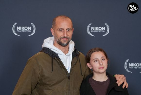 Arié Elmaleh et sa fille Amalia Elmaleh enSéance photo lors de la cérémonie du Nikon Film Festival au Grand Rex à Paris, le 16 avril 2026. © Anne-Sophie Guebey / Bestimage