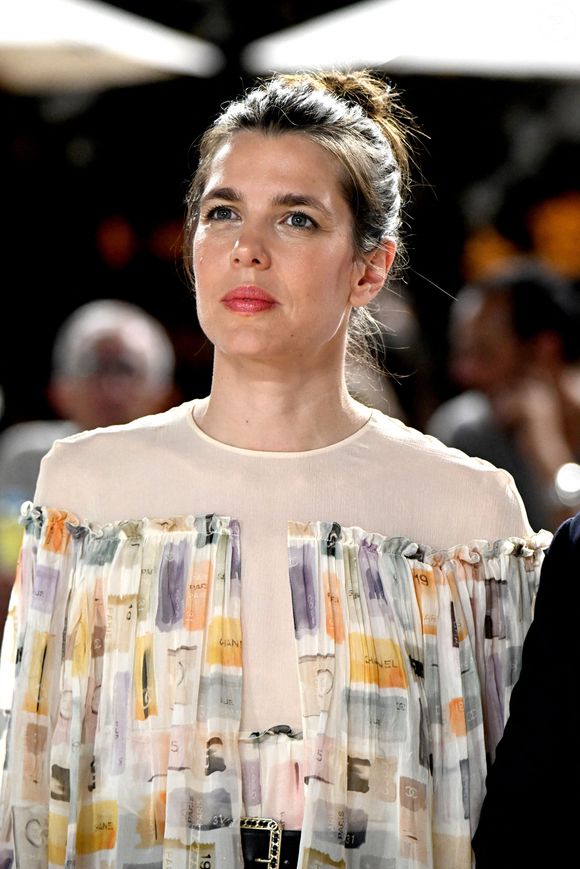 À l'occasion de la sortie de son premier livre, Charlotte Casiraghi est revenue sur son rôle de mère face à Marc-Olivier Fogiel.

Charlotte Casiraghi lors de la 3ème journée du Jumping International de Monte-Carlo, le 5 juillet 2025. © Bruno Bebert/Bestimage
