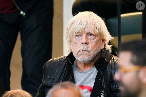 Renaud et sa nouvelle compagne Cerise (qui est d'origine Nantaise) assistent au match de football de Ligue Europa entre le FC Nantes contre Qarabag FK  (2-1) à Nantes le 27 octobre 2022.  
Crédit : Panoramic / Bestimage