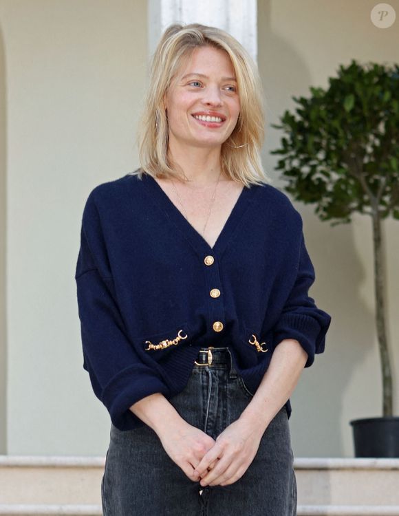 Mélanie Thierry - Photocall du flim "La vraie famille" à l'hôtel Le Renoir lors du Festival du Film de Sarlat le 9 novembre 2021. © Jean-Marc Lhomer/Bestimage