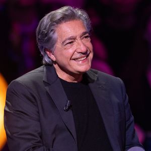 Exclusif - Frédéric François lors de l'enregistrement de l'émission "La Boîte à secrets", présentée par F.Bollaert et diffusée le 16 janvier 2026 sur France 3, dans les studios du Lendit à Saint-Denis, France, le 16 décembre 2025. © Cyril Moreau/Bestimage