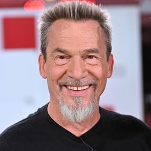 Cette 14e saison de "The Voice" marquait aussi le retour de Florent Pagny dans "The Voice" après son cancer

Exclusif - Florent Pagny - Enregistrement de l'émission "Vivement Dimanche" présentée par M.Drucker et diffusée le 31 octobre sur France 2. Le 27 octobre 2021 © Guillaume Gaffiot / Bestimage