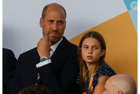 Le prince William, la princesse Charlotte de Galles, la princesse Leonor et l'infante Sofia d'Espagne dans les tribunes de la finale de l'UEFA Women's Euro 2025 "Angleterre - Espagne (1-1, 3-1 tab)" à Bâle. Photo par Mirrorpix / Bestimage