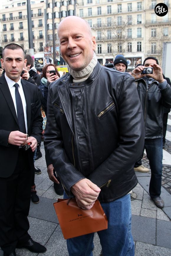 Bruce Willis et sa femme Emma Heming et leur fille Mabel Ray en promenade dans Paris.Le 09/02/2013 Paris (PIX4U / BESTIMAGE).