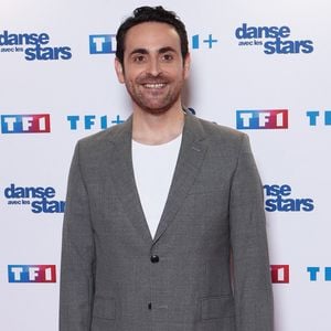 La nouvelle saison de "Danse avec les stars" se profile.

Camille Combal - Photocall pour le lancement de la nouvelle saison de l'émission "Danse avec les stars (DALS)" à la Tour TF1 à Boulogne-Billancourt.  © Christophe Clovis / Bestimage