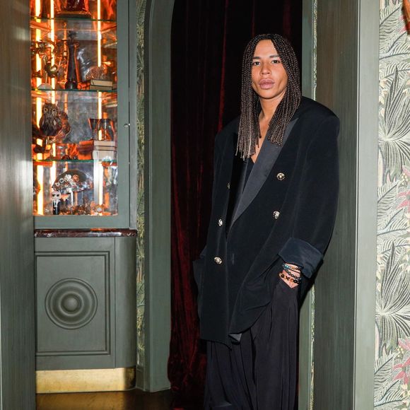Une annonce faite sur Instagram dimanche 2 août dans la soirée. 
Manhattan (New York) – Balmain et Olivier Rousteing ont organisé un dîner intimiste au Monsieur, à Manhattan, New York. Backgrid USA / Bestimage
