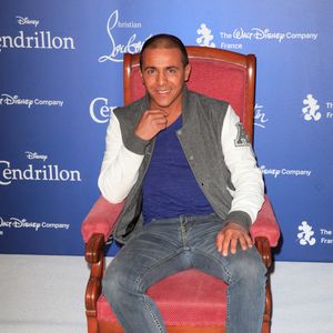 Faudel enchaînait les succès et était adulé de son public. 

Faudel assistant à la soirée de projection de 'Cendrillon' qui s'est tenue au Cinéma Rex à Paris, France le 25 septembre 2012. Photo by Jerome Domine/ABACAPRESS.COM