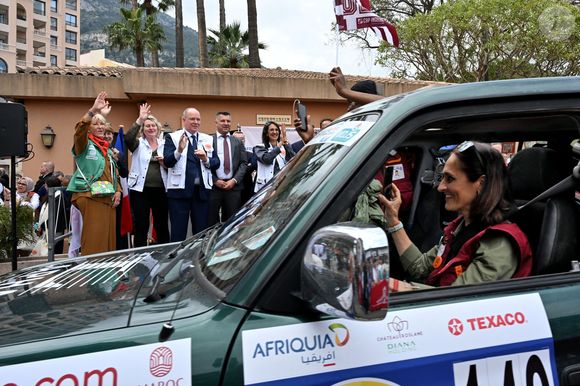 Le prince Albert II de Monaco a donné le départ de la 34eme édition du Rallye des Gazelles, depuis le chapiteau de Fonvieille à Monaco, en compagnie de Dominique Serra, la fondatrice et présidente du Rallye, de la marraine de coeur pour 2025, Luana Belmondo, Nadia Fettah Alaoui, la ministre de l'Economie et des Finances du Royaume du Maroc, du président du Conseil National Monégasque, Thomas Brezzo, et des personnalités du gouvernement, le 12 avril 2025 © Bruno Bebert / Bestimage